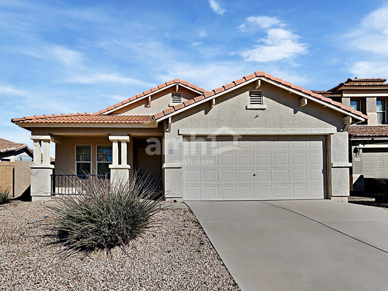 Primary Photo - 24160 W Lasso Ln