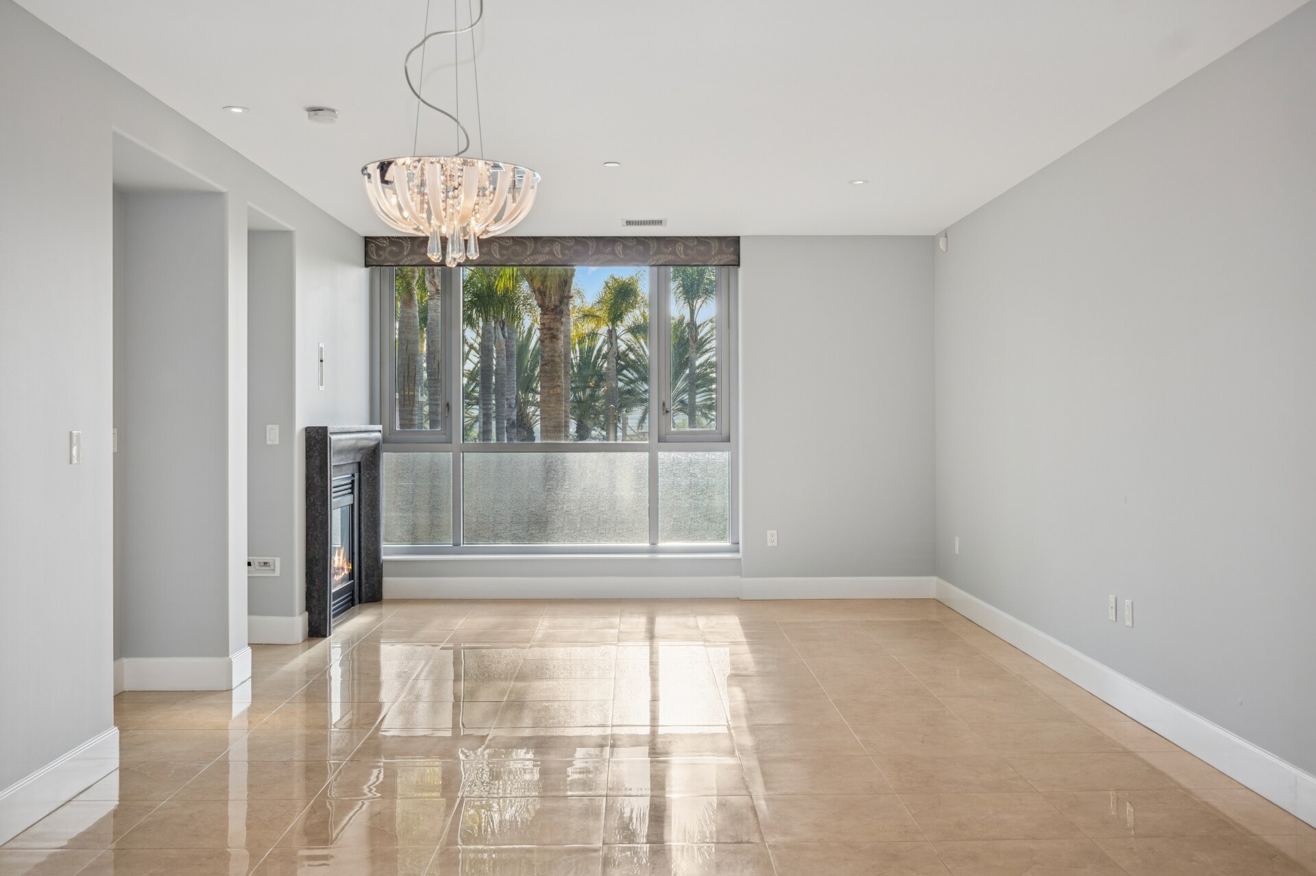 Building Photo - 5047 Scholarship