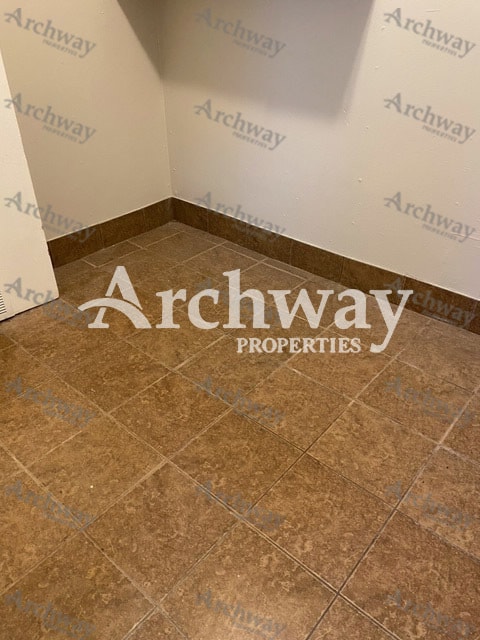 Building Photo - 6019 Oakland Ave