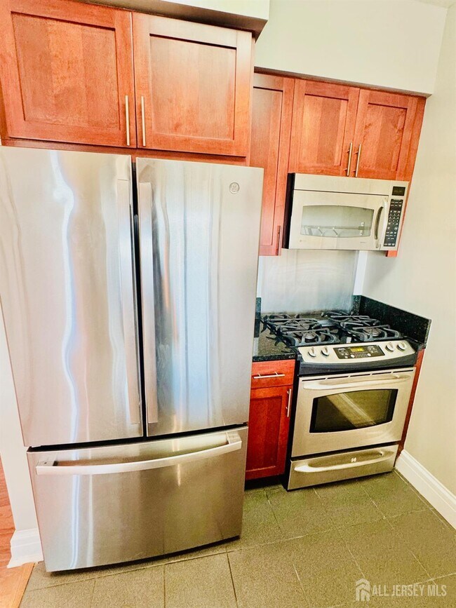 Building Photo - 1 Spring St