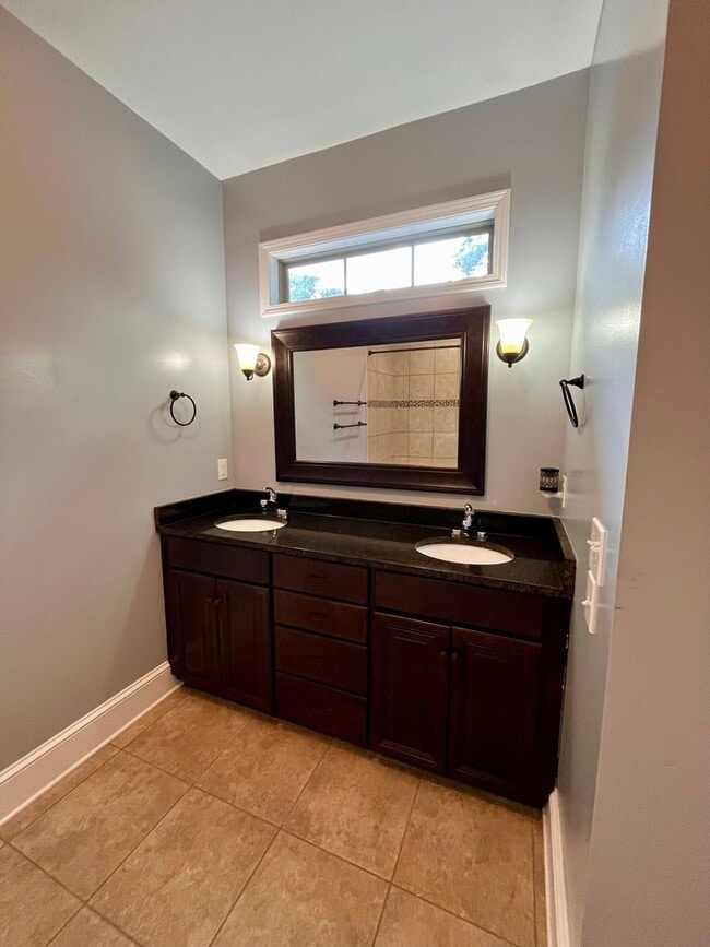 Building Photo - Spacious 3-Bedroom Home with Garage, Large...