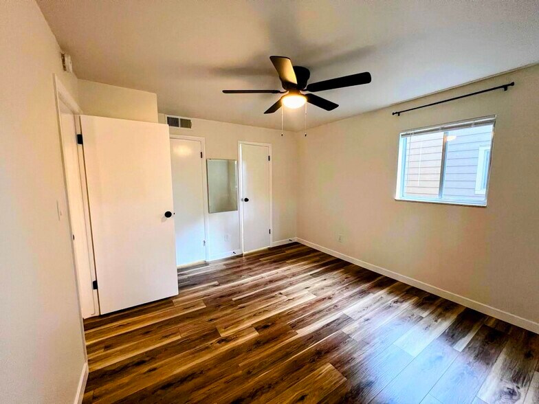 Bedroom - 3393 Madison Ave