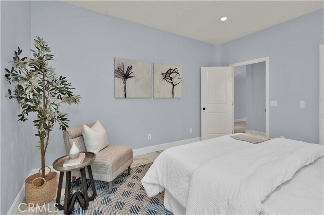 Building Photo - 67 Livia