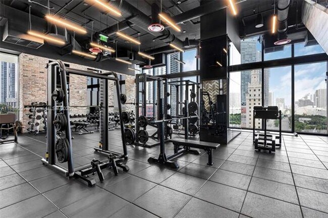 Building Photo - 398 NE 5th St