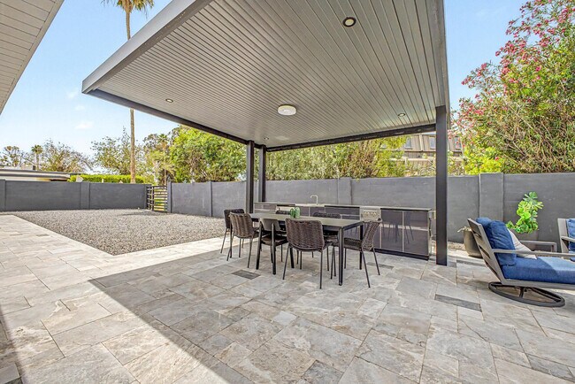 Building Photo - 2800 S Bala Dr