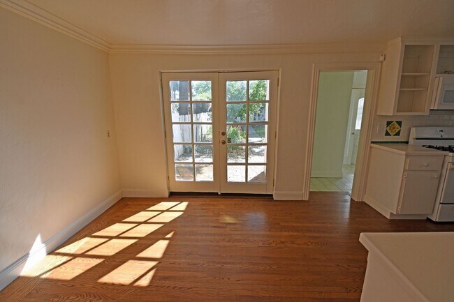 Building Photo - 3 br, 1.5 bath House - 2010 N Street