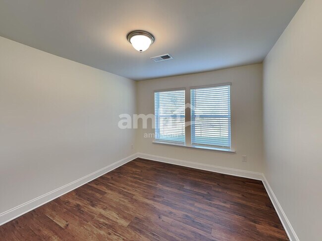 Building Photo - 164 Hazel Pk Dr