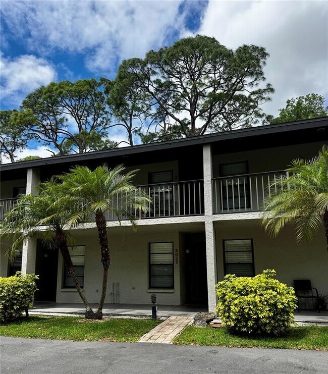 Building Photo - 3031 Quail Hollow St