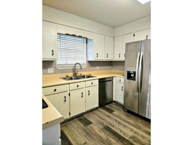 Building Photo - 5808 Hermitage Cir