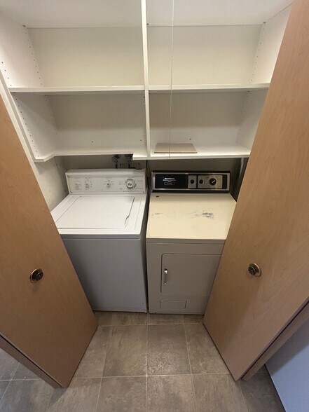 Building Photo - 41168 N Woodbury Green Dr