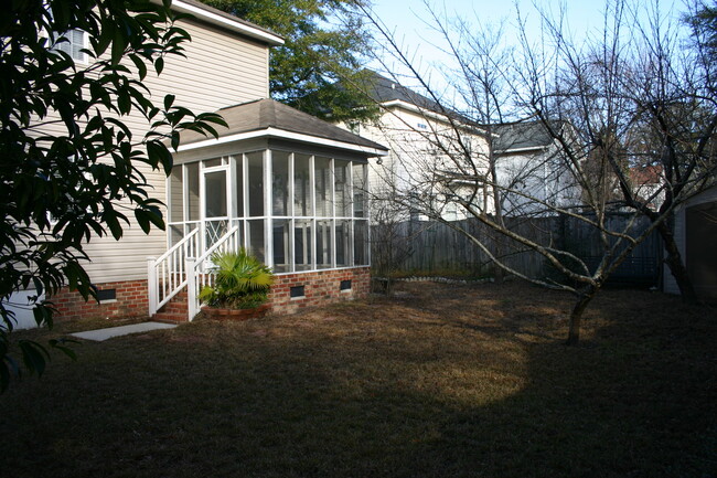 Building Photo - West Columbia