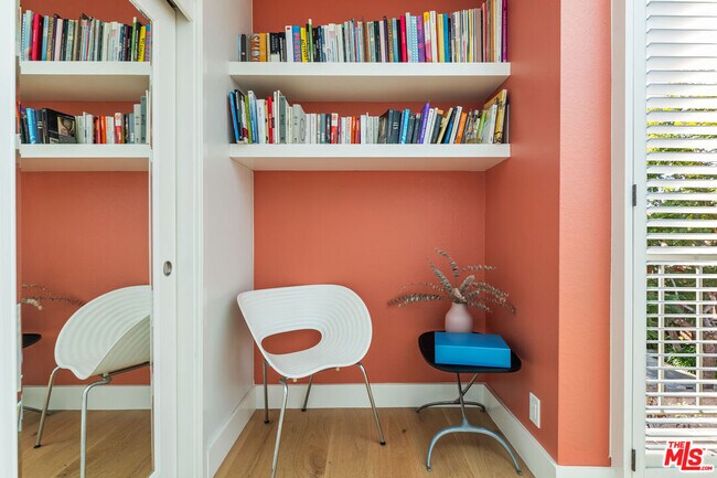 Building Photo - 4608 Glencoe Ave