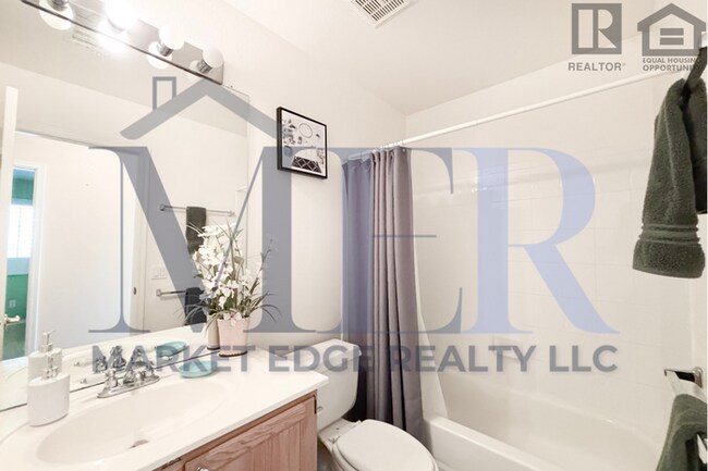 Building Photo - 4Bed/2Bath Home In Glendale w/Golf Course ...