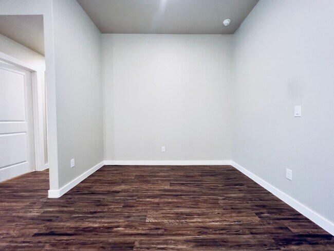 Building Photo - Pre-Leasing for August: Recently Constructed 3/2/2 in Frenship ISD with Turf Backyard