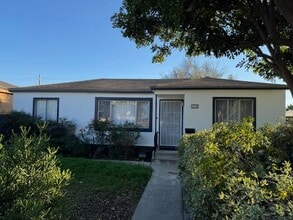 Building Photo - 7135 Mohawk St