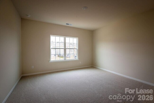 Building Photo - 1709 Heron Ct