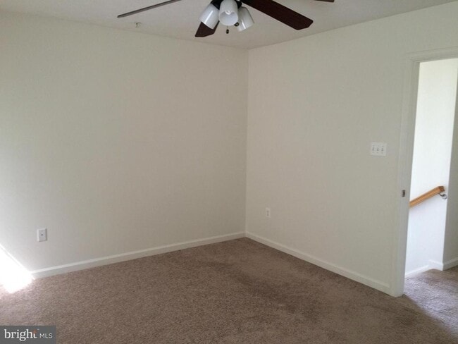 Building Photo - 7216 Mockingbird Cir