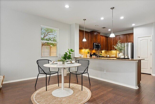 Building Photo - 15 Stone Terrace Dr