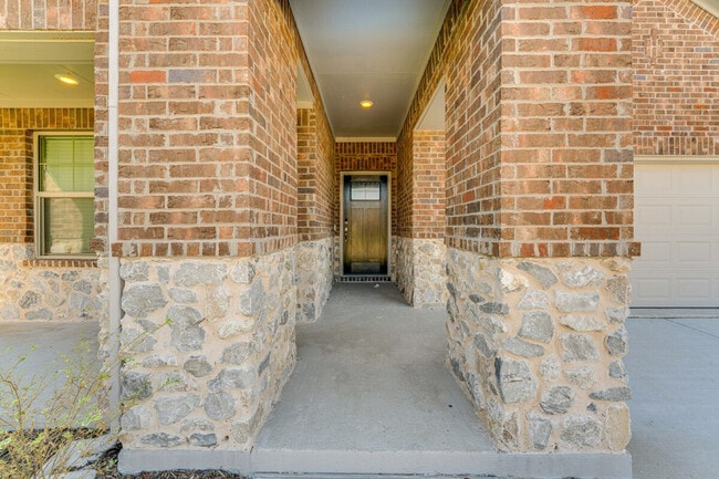 Building Photo - 723 Williams Wy