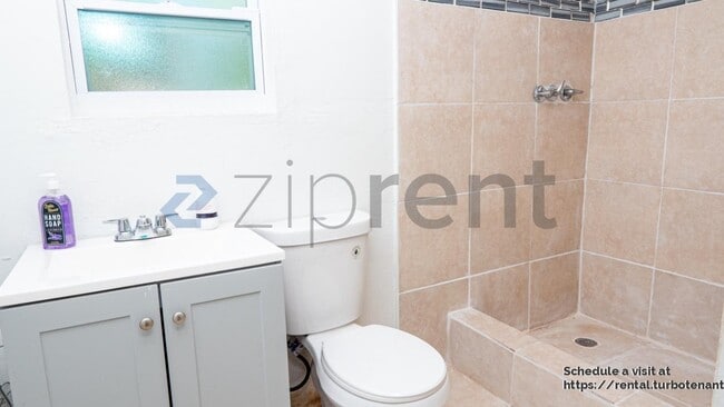 Building Photo - 2579 Angler Dr