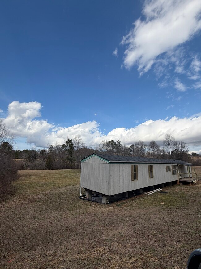 Building Photo - 150 Chips Ct