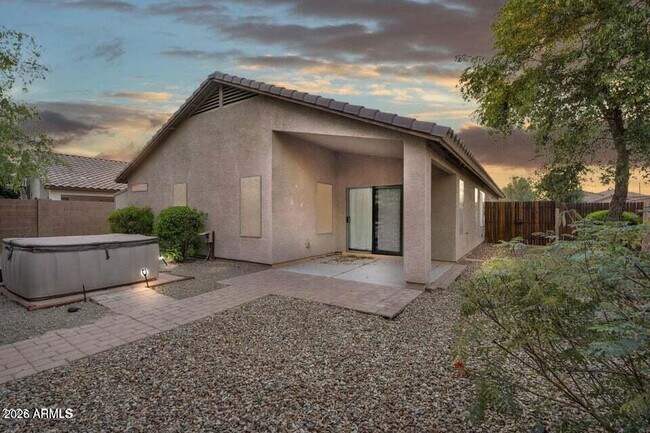 Building Photo - 42059 W Cheyenne Dr
