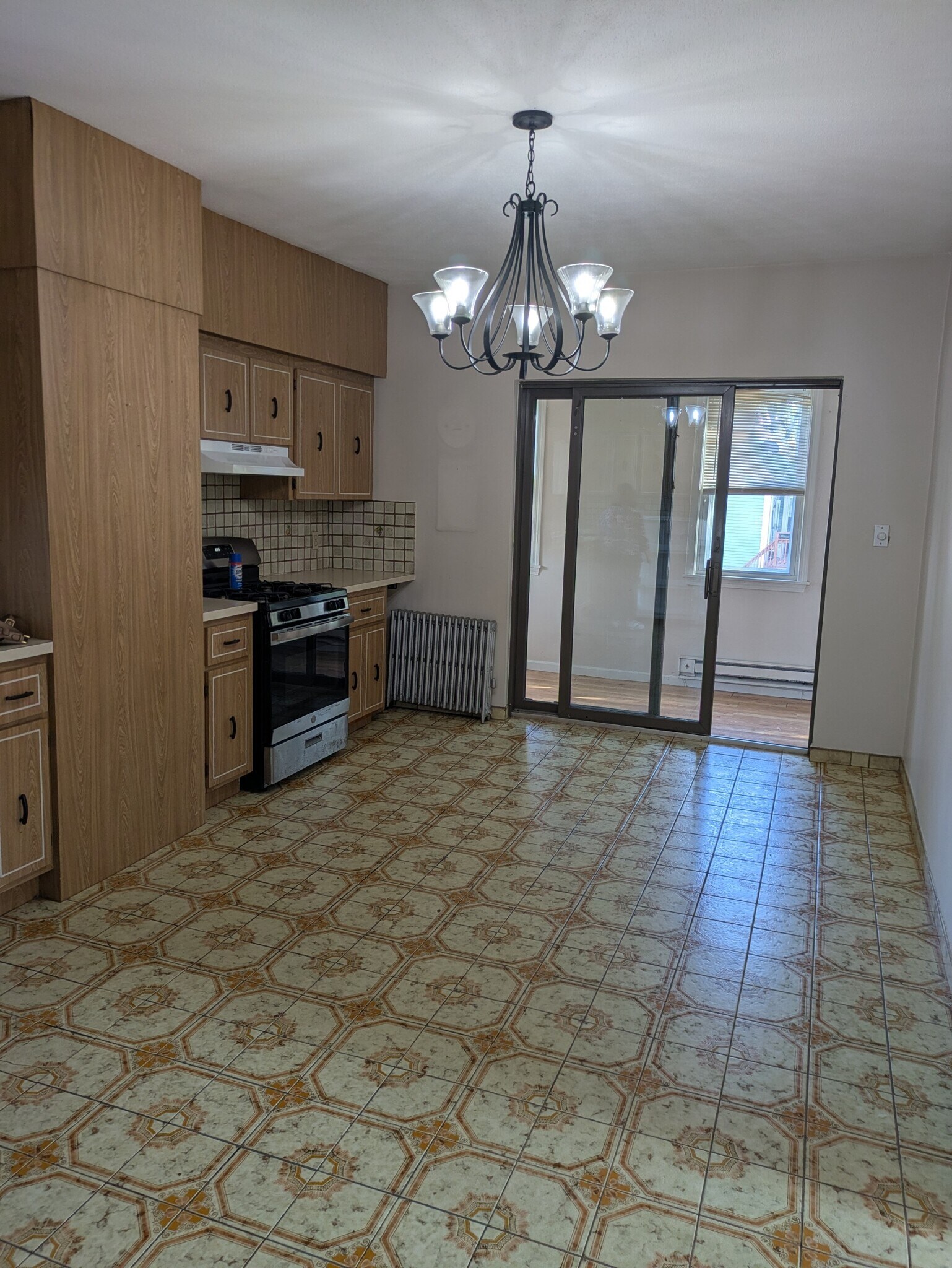 Building Photo - 31 Chaucer St