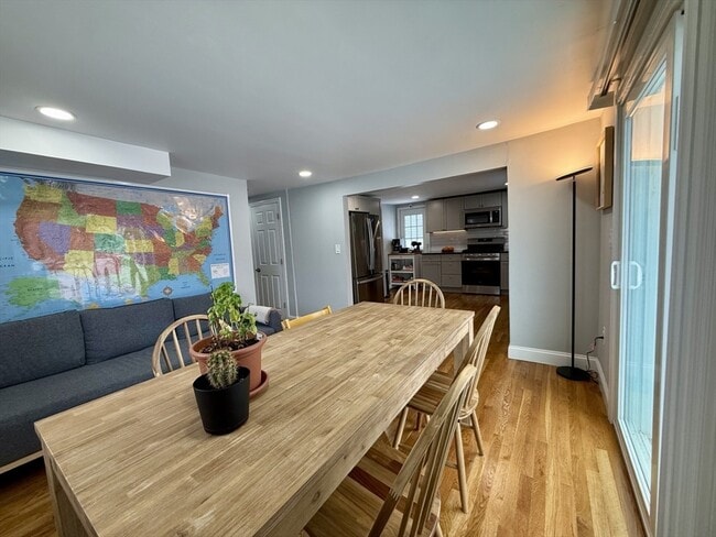 Building Photo - 70 Seminole Ave