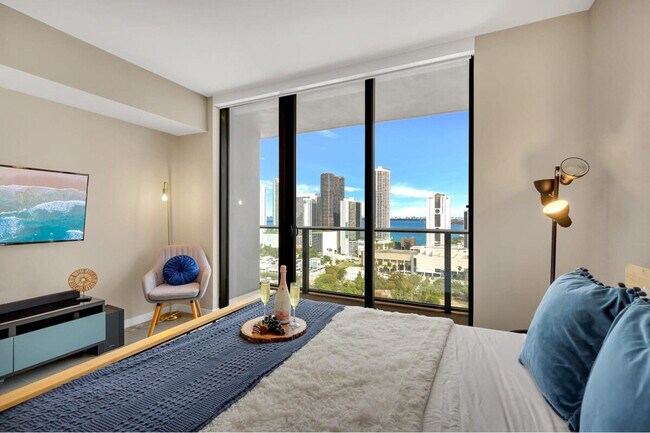 Building Photo - 90 NE 17th St