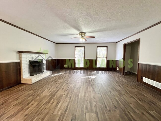 Building Photo - 6101 McMillan Cir