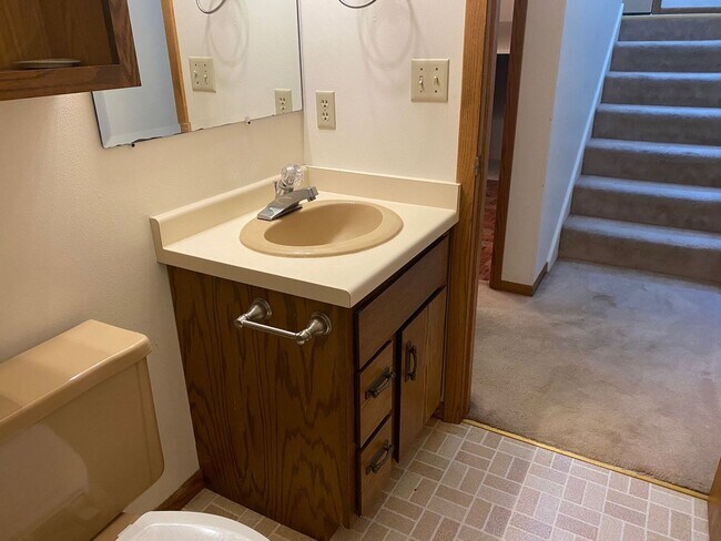 Building Photo - 4407-4409 Forest Valley Rd