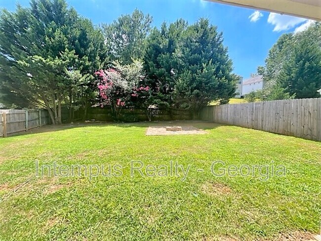 Building Photo - 238 Oak Grove Way