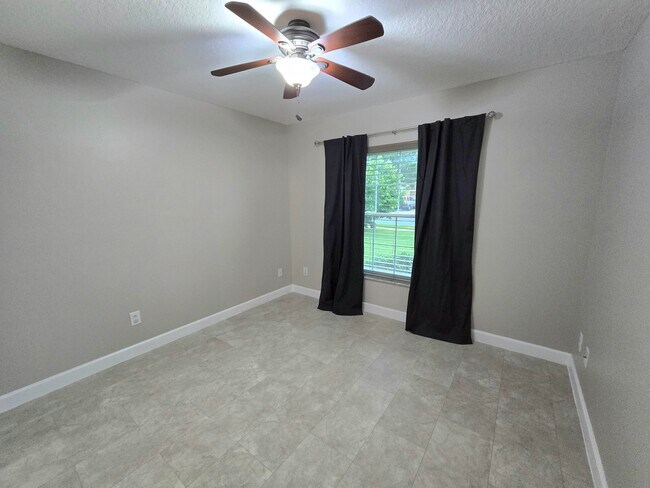 Building Photo - 823 Del Mar Cir