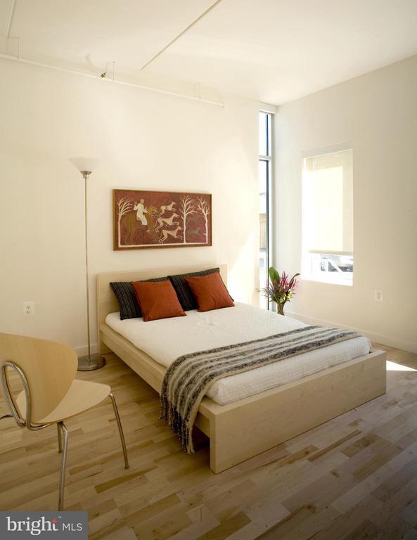 Building Photo - 419 Ridge St NW