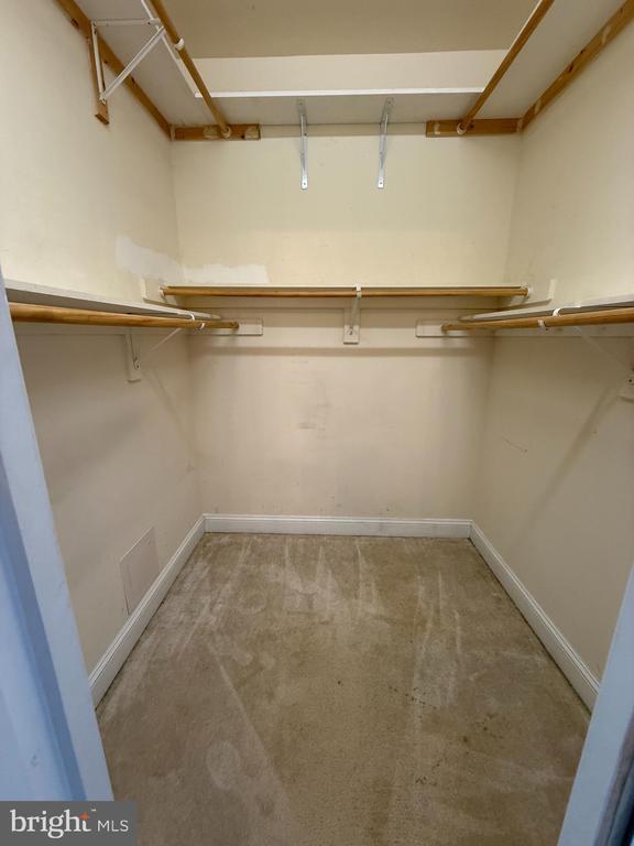 Building Photo - 220 Barnes Blvd