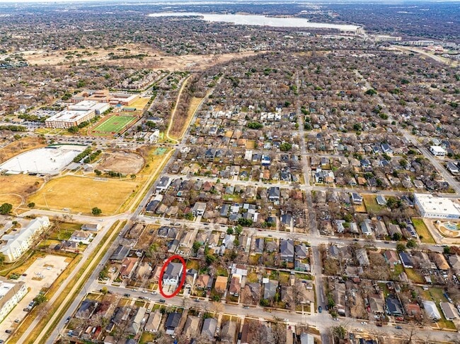 Building Photo - 416 Grandview Ave