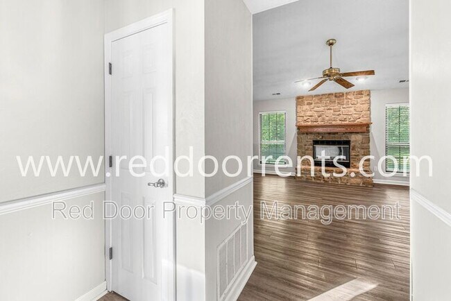 Building Photo - 7610 Chris Anne Dr