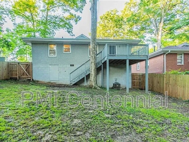 Building Photo - 1760 Spring Ave