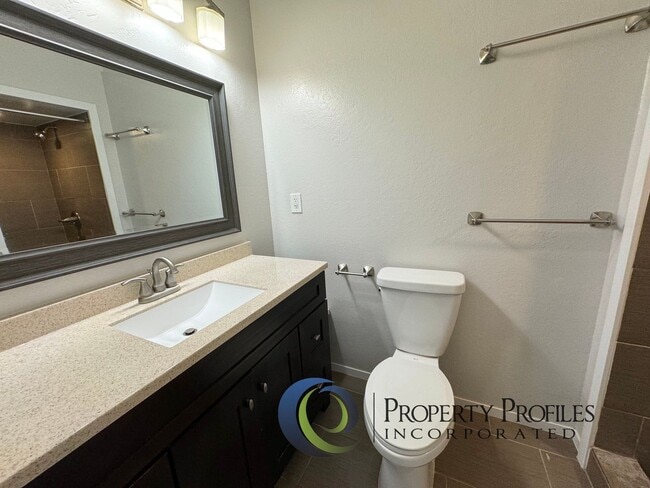 Building Photo - Spacious 3 Bdrm 2.5 Bath Mililani Townhouse