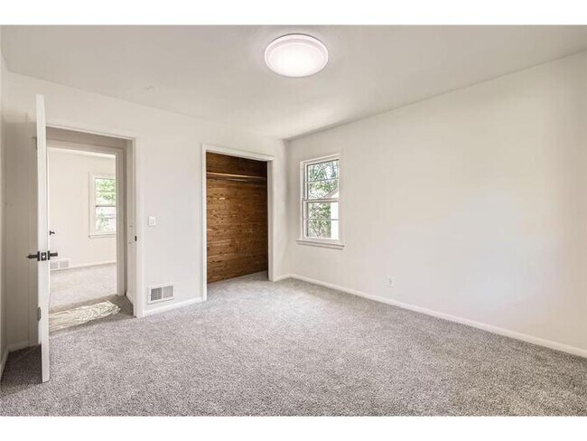 Building Photo - 3808 Welcome Ave N