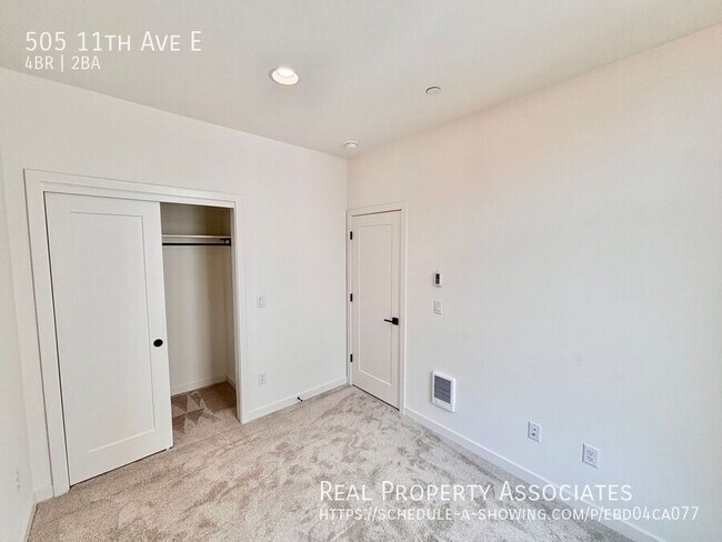 Building Photo - 505 11th Ave E