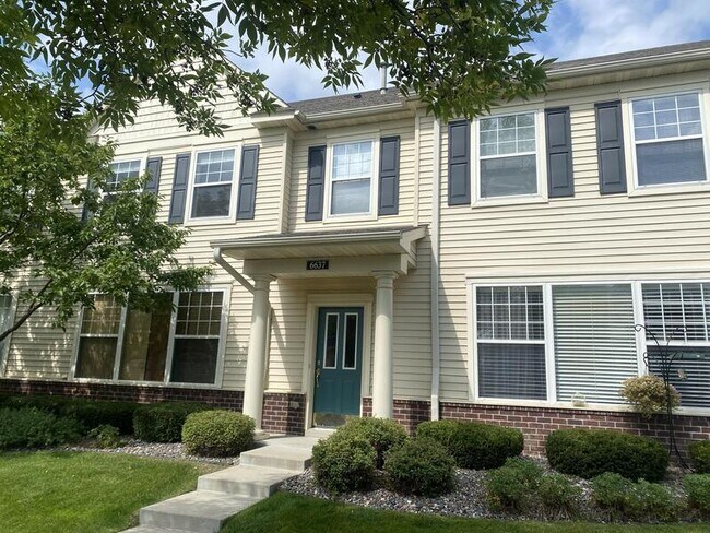 Building Photo - 6637 Lamplight Dr