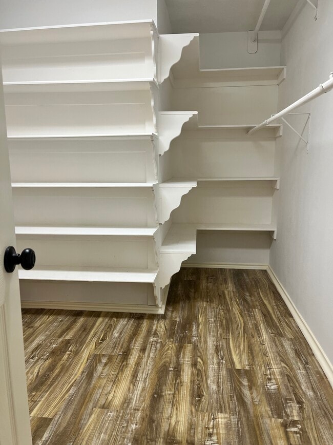 Building Photo - 126 W Russet Grove Cir