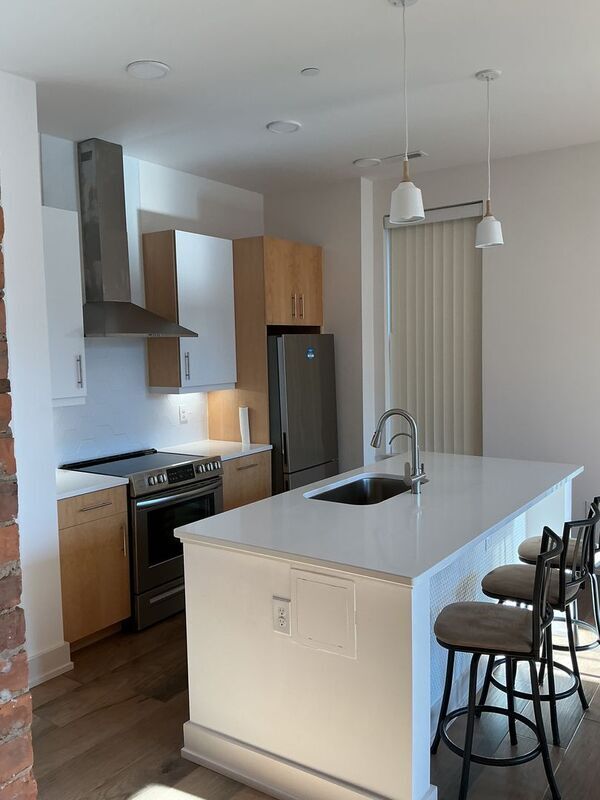 Building Photo - 26 W 15th St