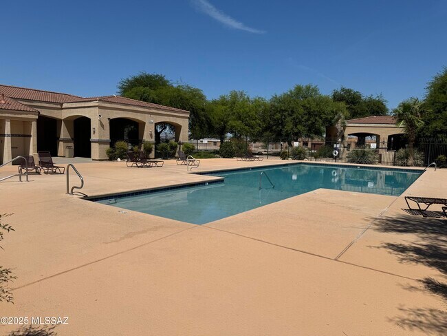 Building Photo - 6590 E Cooperstown Dr