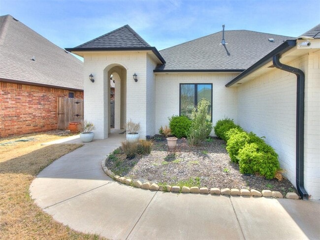 Primary Photo - 3112 NW 184th Terrace
