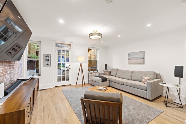 Building Photo - 1111 Bloomfield St