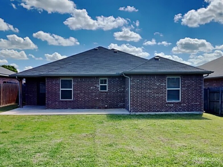 Building Photo - 12416 Hunters Cabin Ct