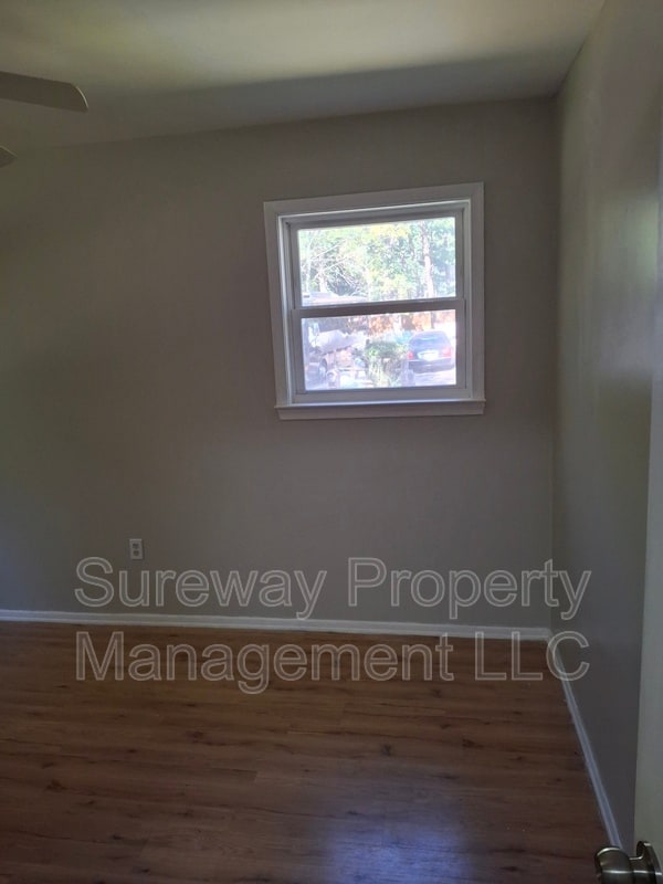 Building Photo - 1002 Belleview Blvd