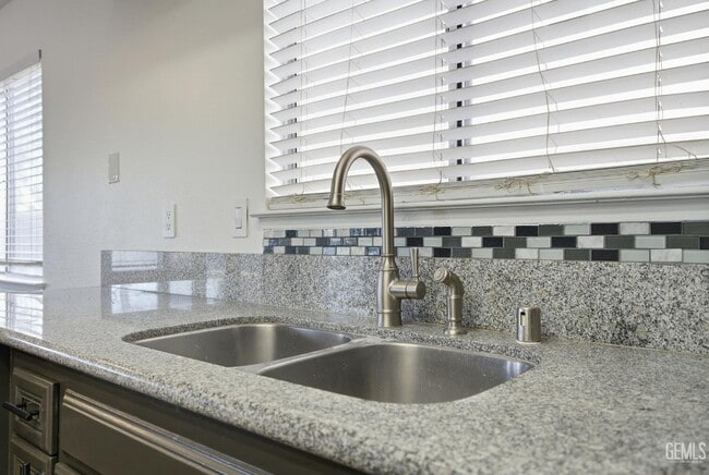 Building Photo - 7908 Coulter Pine Ct